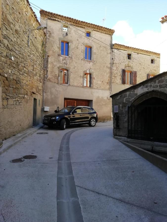 Ancienne caserne du château Azille Extérieur photo